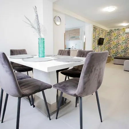 Verandas Vendeghaz Holiday home Hajdunanas